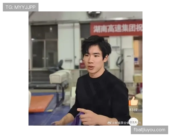 张博恒训练完直接打车去奢侈品店，这自律和消费反差谁懂啊
